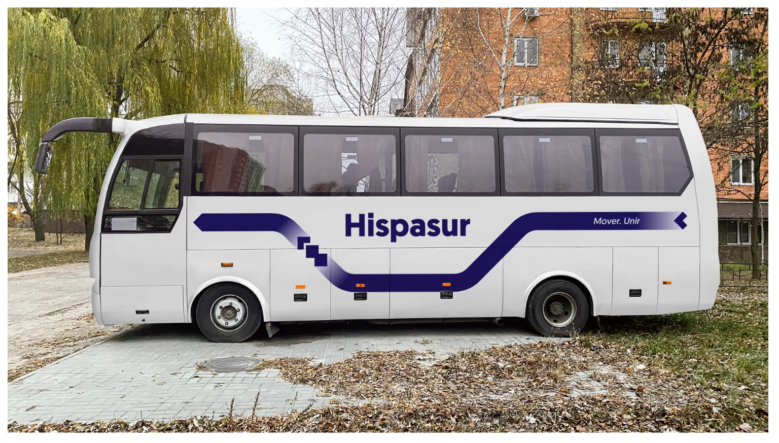 diseño del autocar de la marca hispasur en situación real